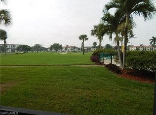 13 High Point Cir N APT 104, Naples, FL 34103