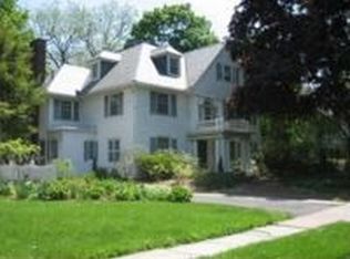 62 Walbridge Rd, West Hartford, CT 06119