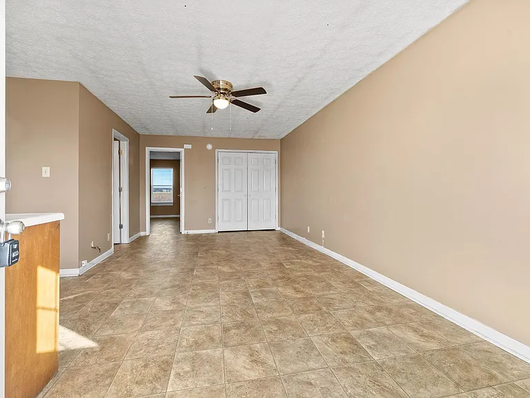 Thompsonville Ln — Photo 3