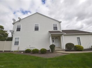 63 Canter Ln, Northfield, OH 44067