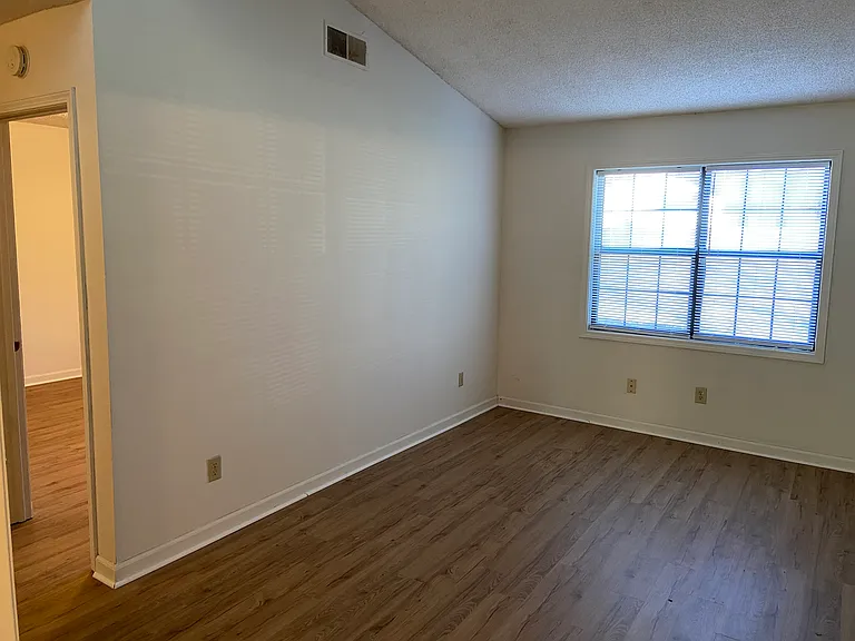 5010 Hawthorne Ct SE #2 — Photo 14