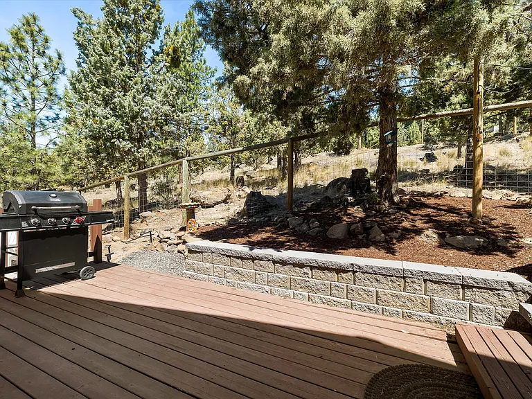 2106 NW Black Pines Pl — Photo 15
