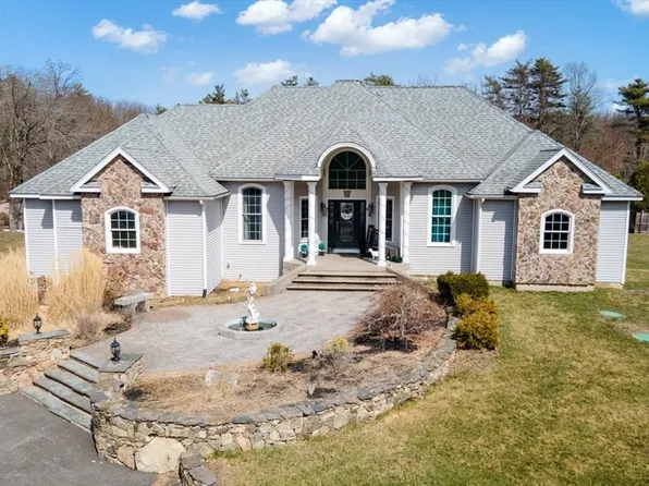 427 Yellow Hill Rd, North Dartmouth, MA 02747