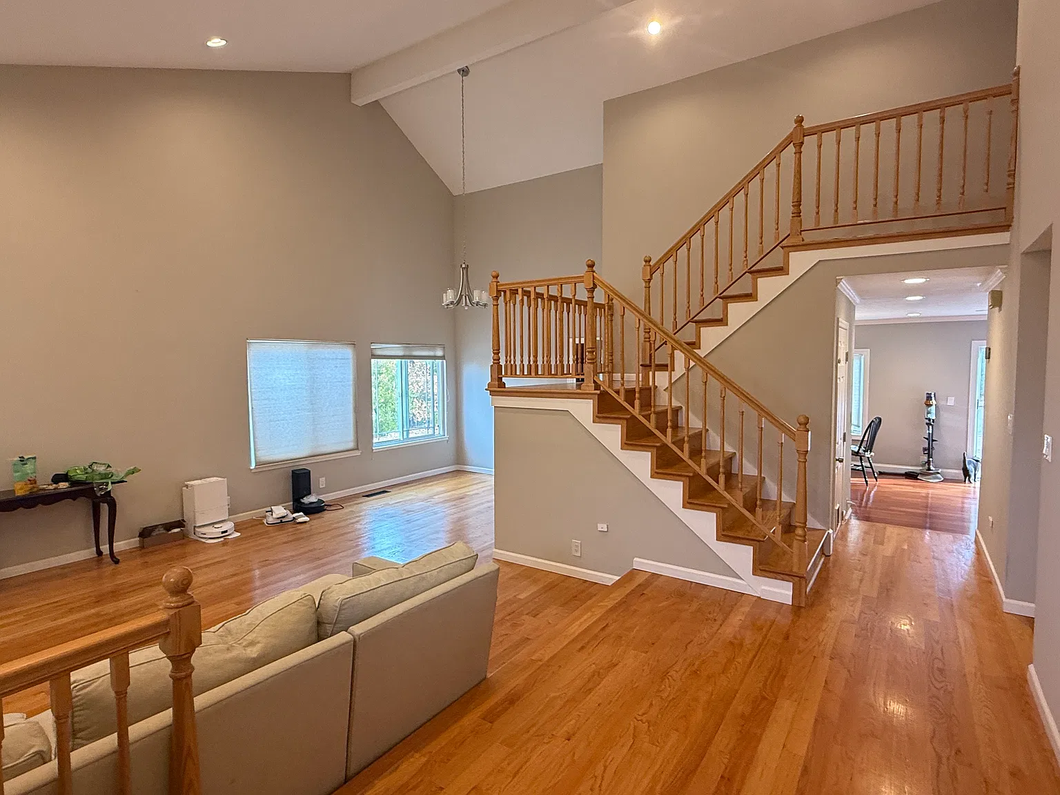5 bed, 2465 sqft, $6,995 — Photo 2