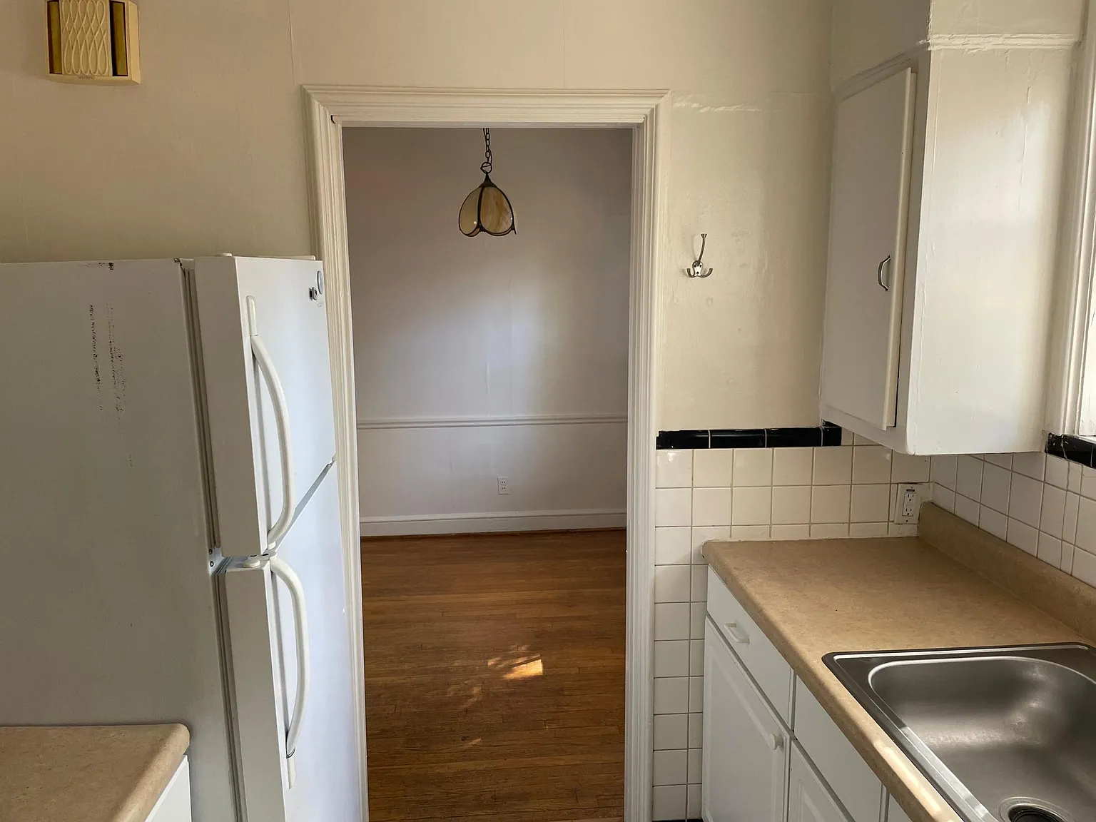 1 bed, 800 sqft, $1,150 — Photo 3