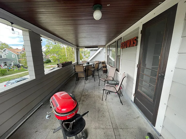 1225 Granger Ave — Photo 3