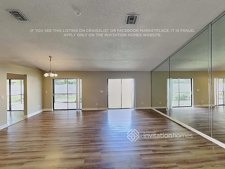 8315 NW 80th St — Photo 3