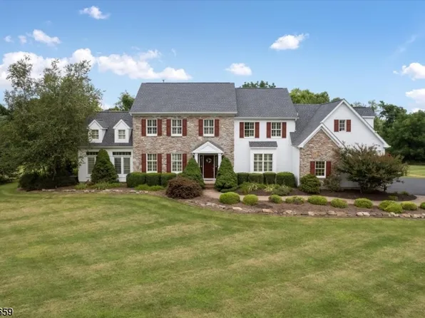 1 Harber Dr, Lebanon Twp., NJ 08826