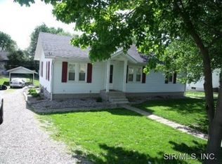 1022 N 4th St, Vandalia, IL 62471