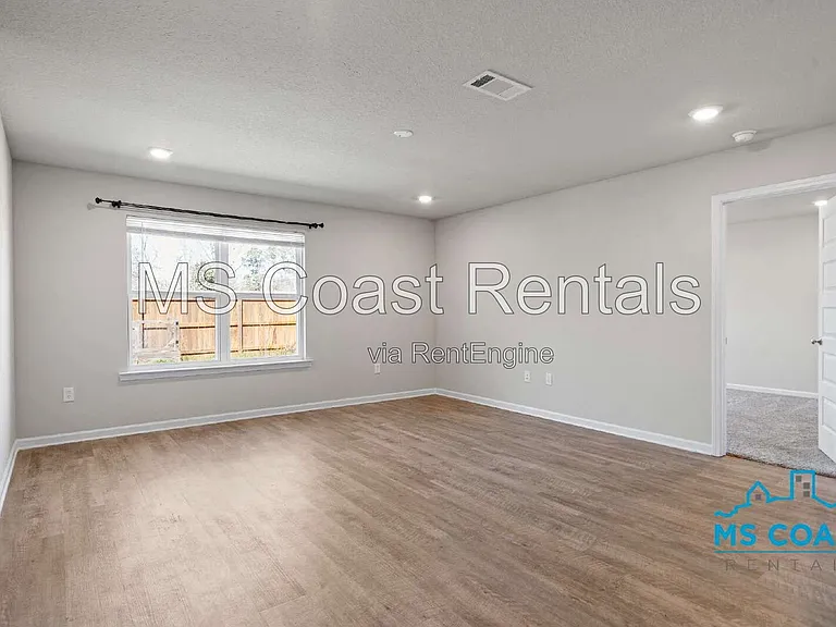 15236 Cypress Way — Photo 7