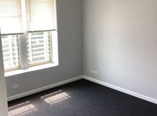 353 E 57th St, Chicago, IL 60637