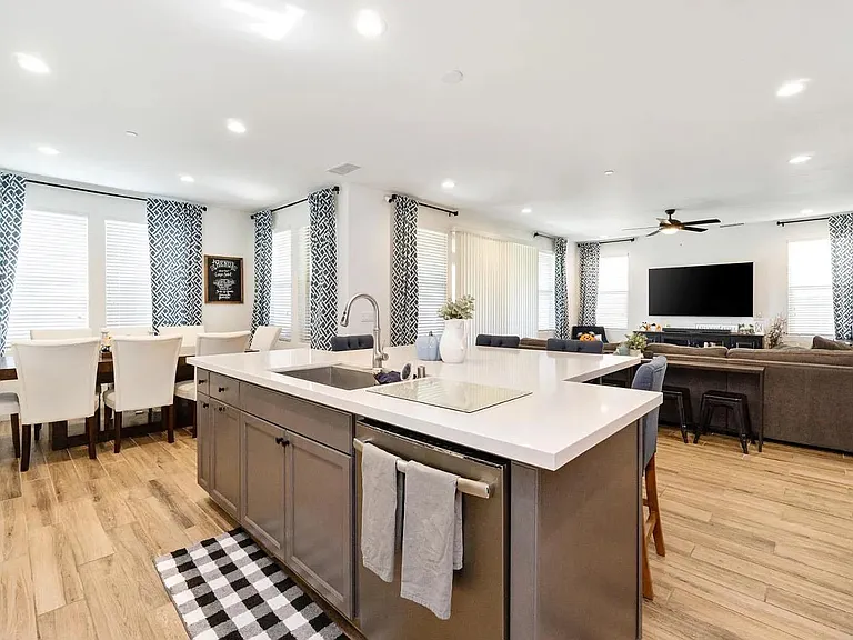 308 Meridian Ave — Photo 13