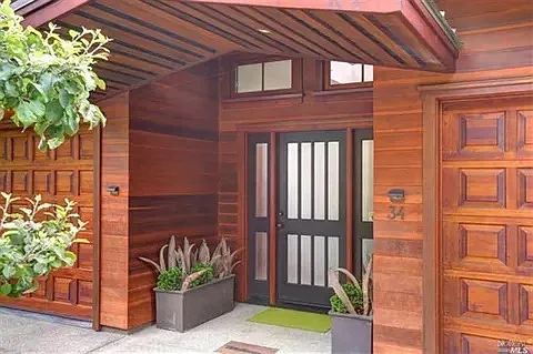34 Cornelia Ave — Photo 3