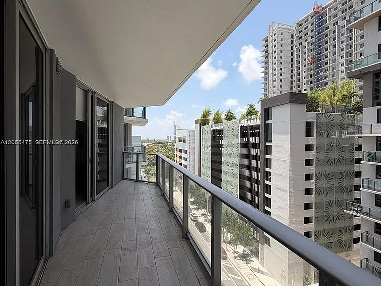 1010 SW 2nd Ave #707 — Photo 8