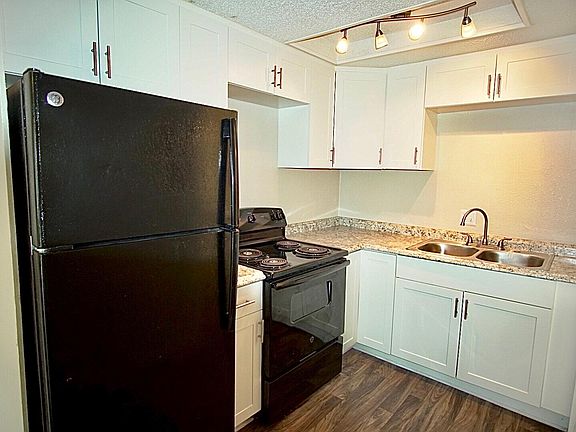 4th image of 15604 SW 137th Ave #177