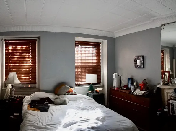 430 Vanderbilt Avenue image 3 of 8
