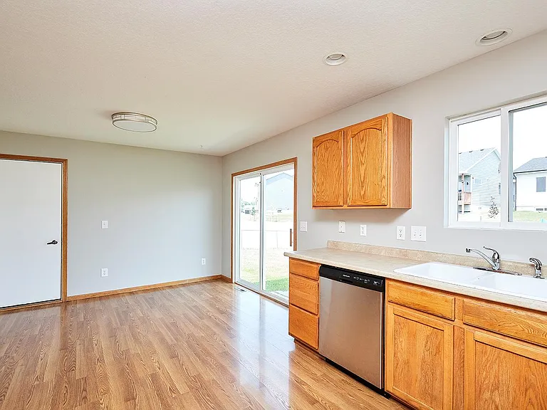 615 SE Prairie Park Ln — Photo 9