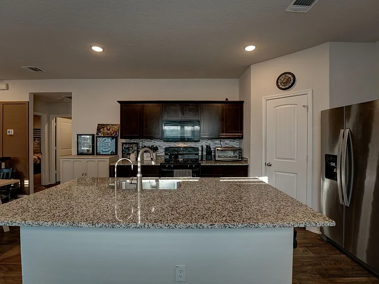 153 Roanwood Dr — Photo 7