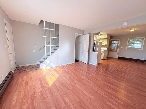 2nd image of 75 Fairview Ave #Hh