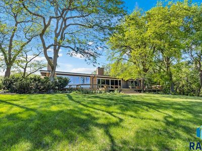 1003 N Pleasantview Pl, Sioux Falls, SD, 57110