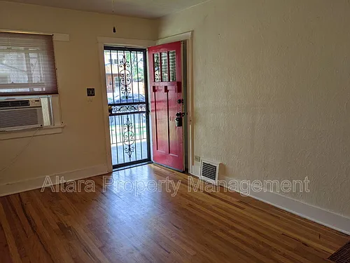 1824 S Franklin St Photo 1