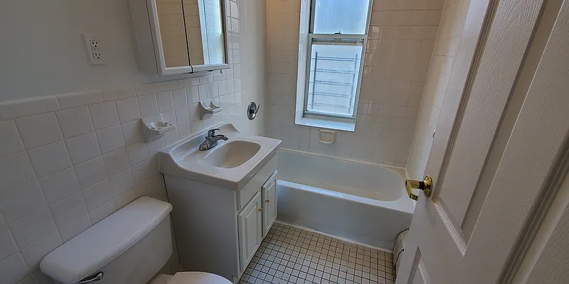 Rented by Premier One Realty LLC | media 4