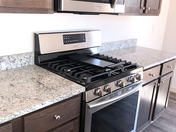 3rd image of 611 W Christopher Dr #B