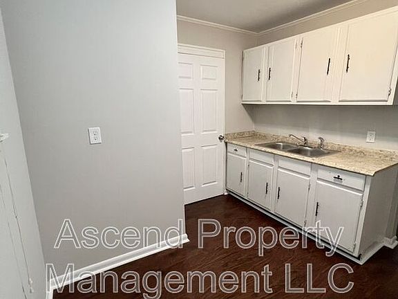 5th image of 5317 Spriggs St Unit A