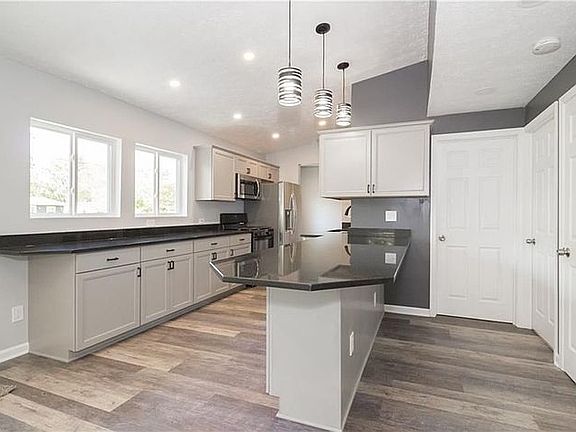 5th image of 12347 Avalon Dr