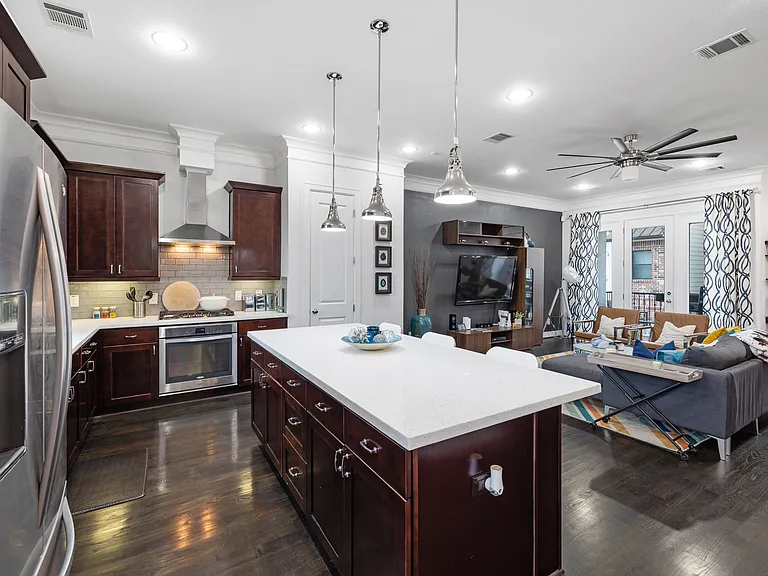 732 W 20th St #B — Photo 14