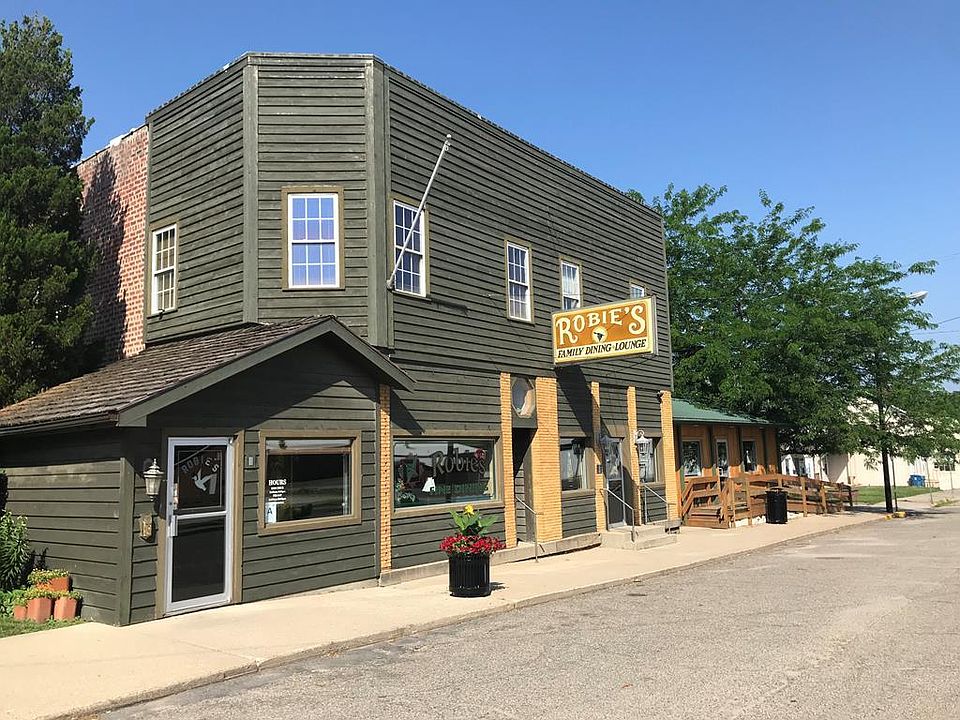 1st image of 109 W Main St