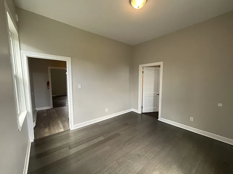 7402 Lincoln Way W — Photo 3