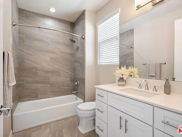 4428 Paxton Pl — Photo 6