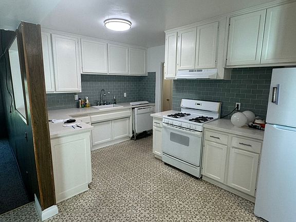 5th image of 11925 Goldendale Dr