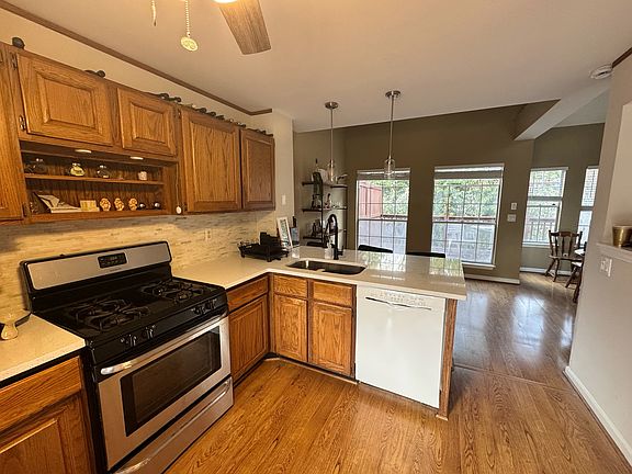 5th image of 2256 Goodwood Blvd SE