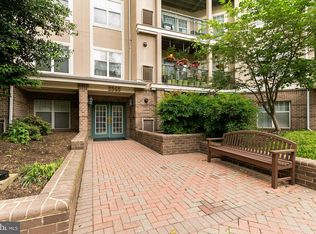 5565 Seminary Rd APT 105, Falls Church, VA 22041
