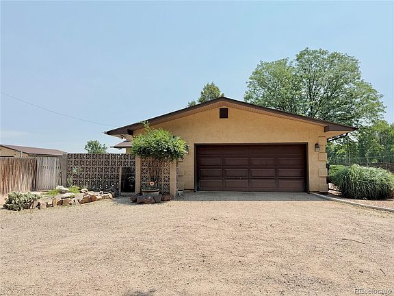 3rd image of 2209 Hillside Road
