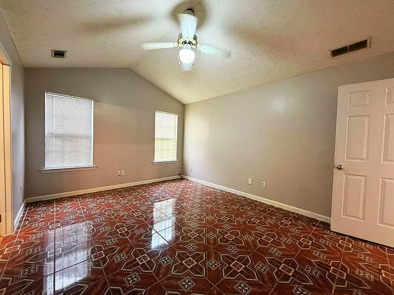 5410 Twin Lakes Dr — Photo 36