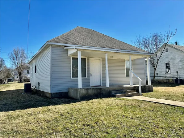 109 4th St, Park Hills, MO 63601