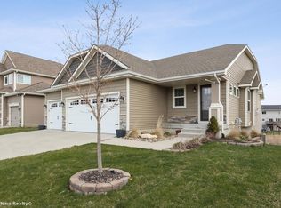 1655 Snyder St, Waukee, IA 50263