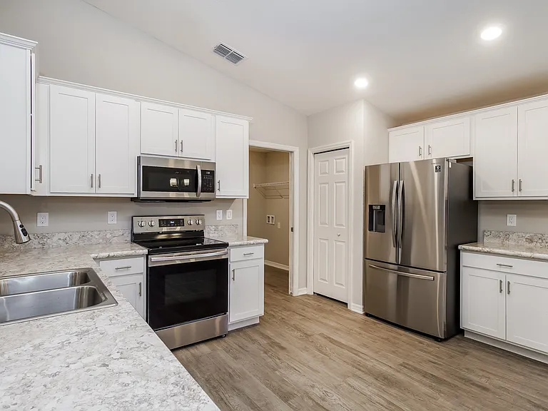 645 Vittorio Dr — Photo 7