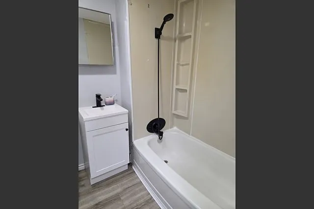 3 bed, $1,600 — Photo 4
