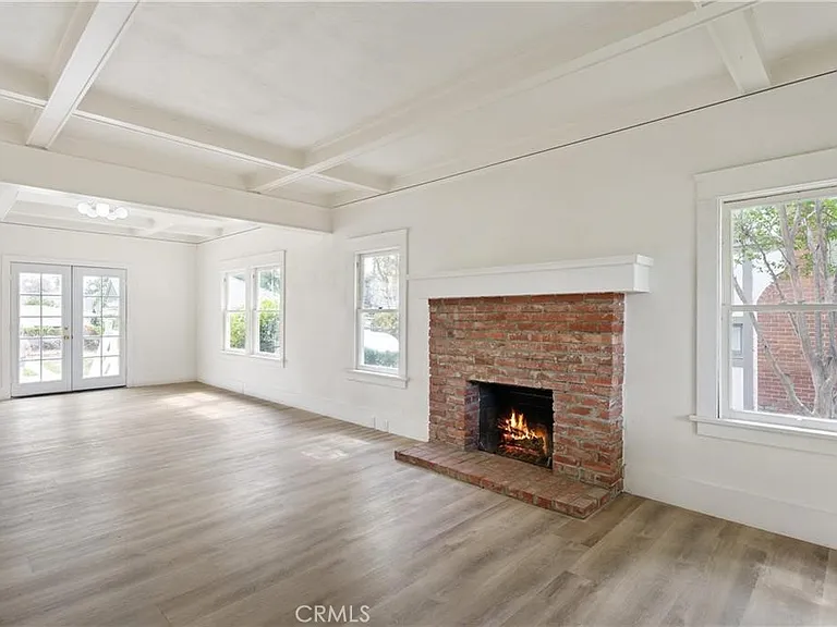 4415 12th St — Photo 2