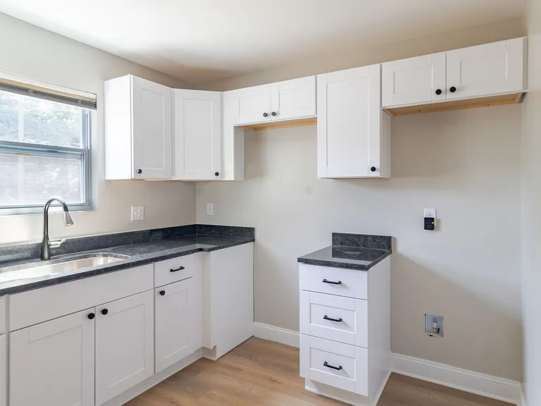 1345 N Olney St — Photo 14