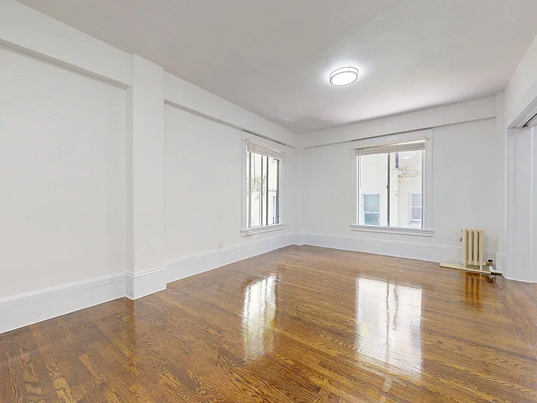 1060 Bush Street — Photo 14