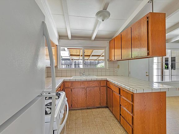 3rd image of 1797 Tampa Way