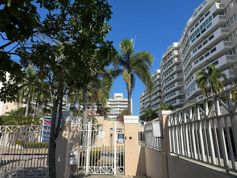 Main pedestrian gate