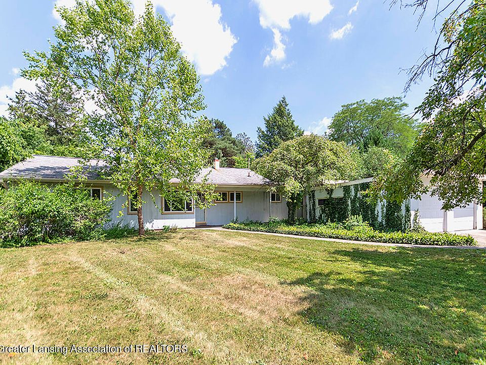 1st image of 728 Lantern Hill Dr