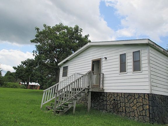 3rd image of 1023 Saludas Ln
