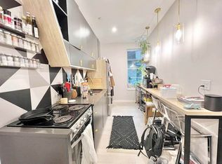 959 Kent Ave #3B, Brooklyn, NY 11205